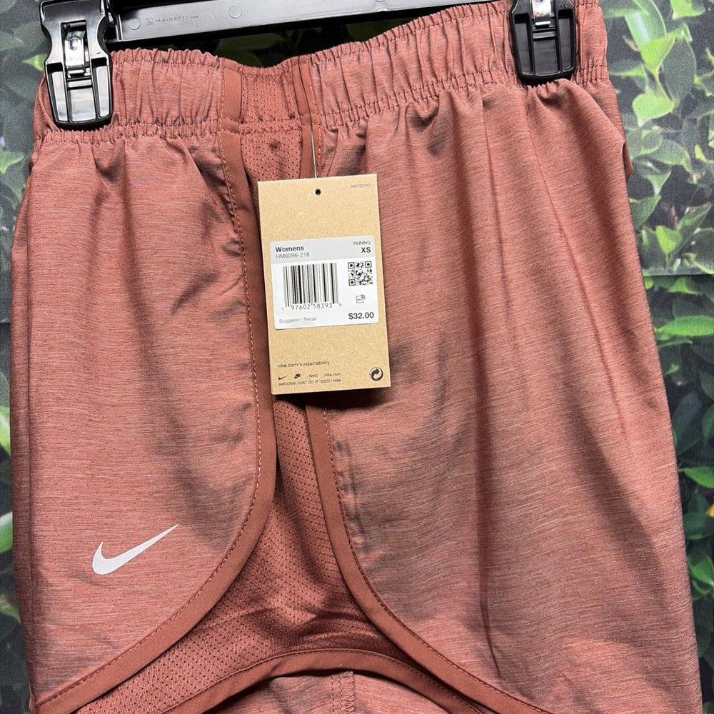 Woman's Nike Running Shorts - XS - New With Tags size xs